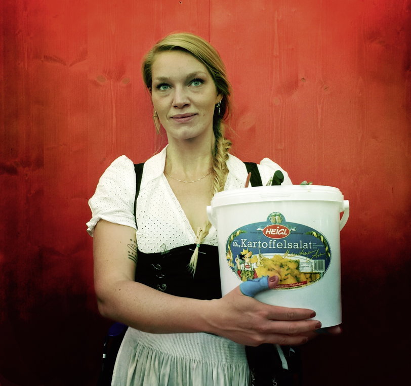 Sara van der Weck - Kellnerin