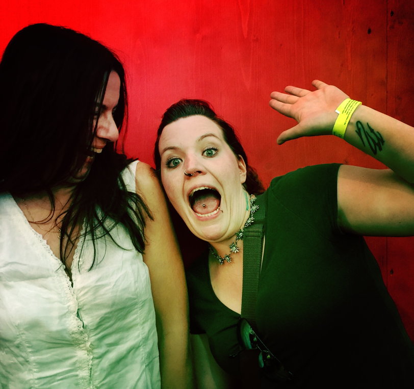 Julia Teichmann & unbekannte Lady